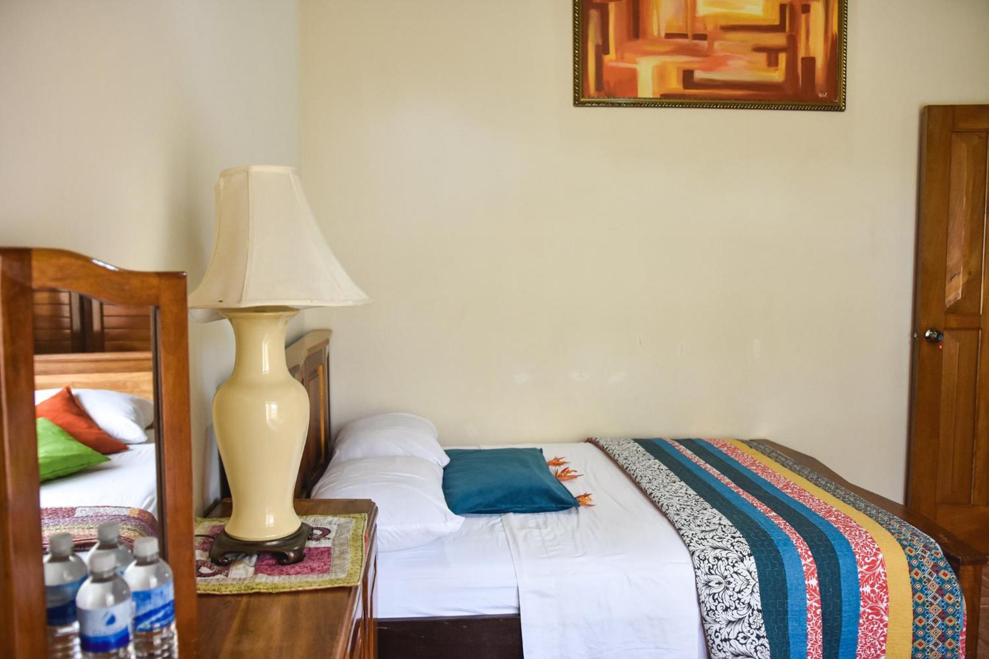 Casa Cora Bed And Breakfast Carmona Exterior photo